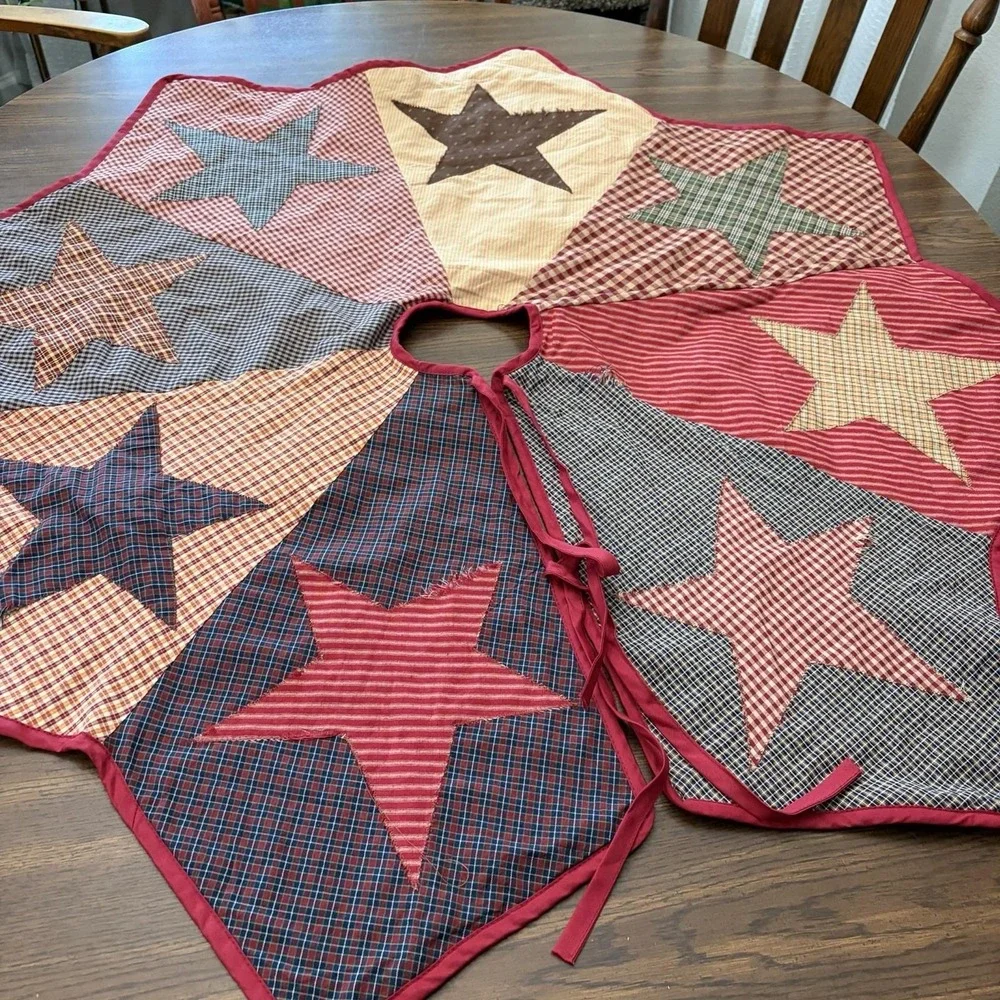 Vintage 1990s Primitive Country Christmas Tree Skirt 48